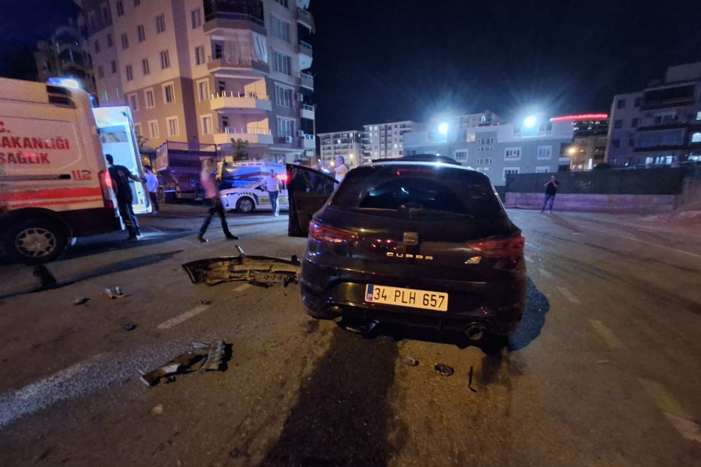Batman'da iki otomobil kafa kafaya çarpıştı: 2 yaralı