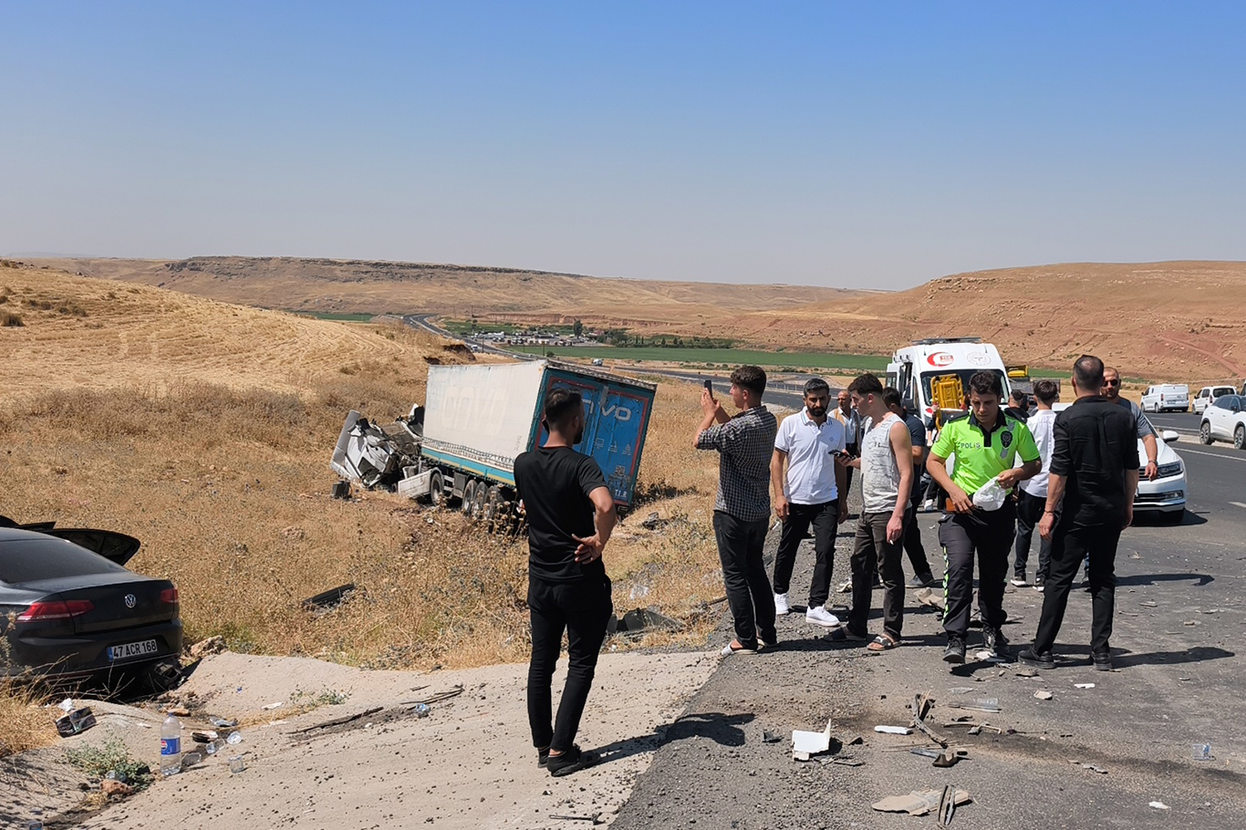 CİZRE-SİLOPİ KARAYOLUNDA KAZA: 5 YARALI