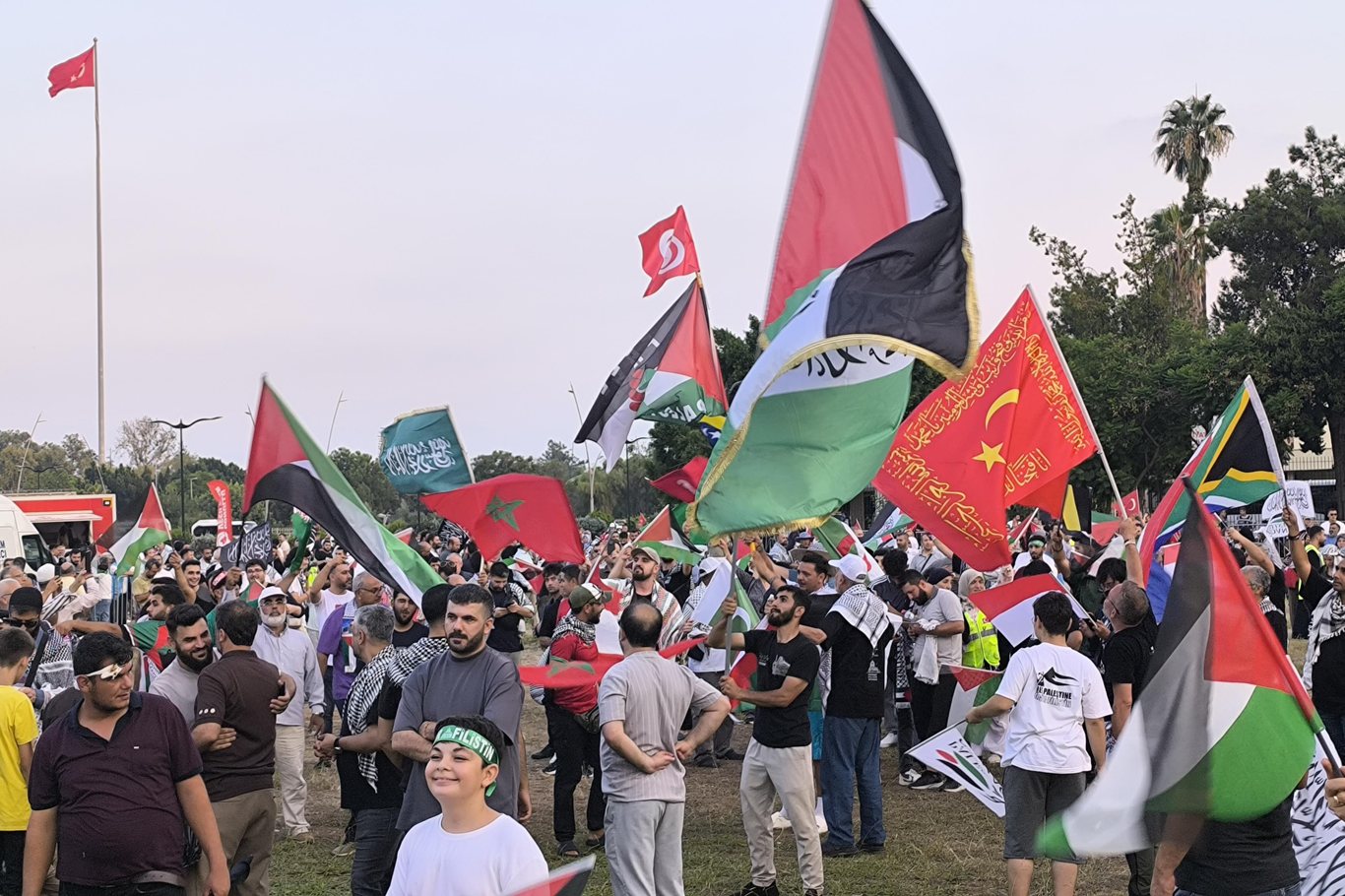 Filistin Konvoyu Adana'da buluştu