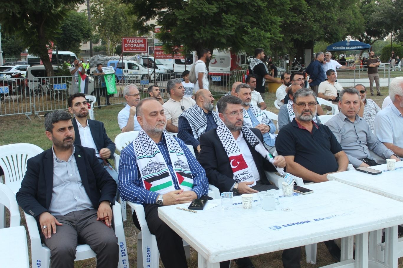 Adana'da Filistin vicdan konvoyu coşkuyla Karşılandı: "Menzilimiz Kudüs ve Mescid-i Aksa"