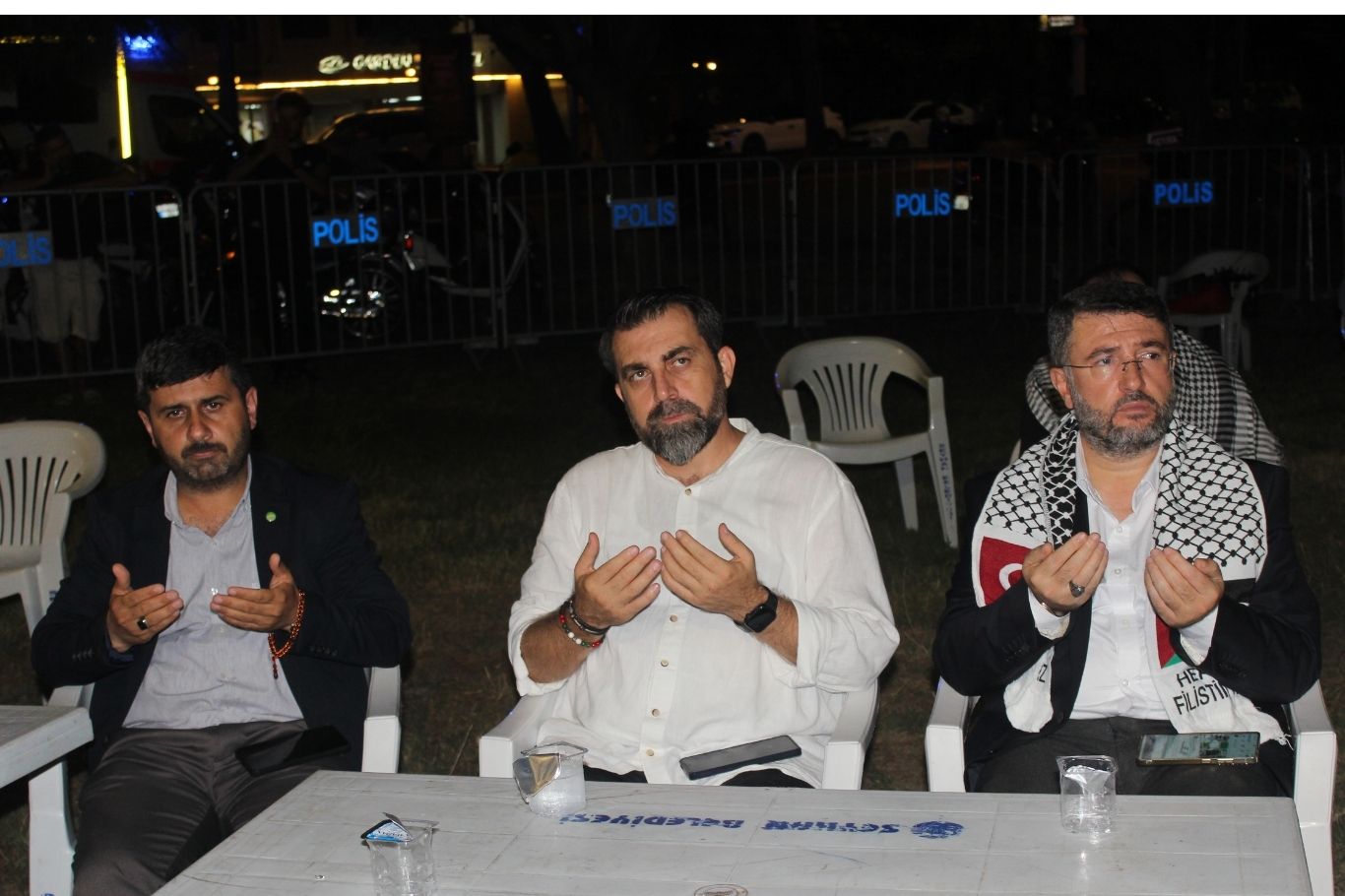 Adana'da Filistin vicdan konvoyu coşkuyla Karşılandı: "Menzilimiz Kudüs ve Mescid-i Aksa"
