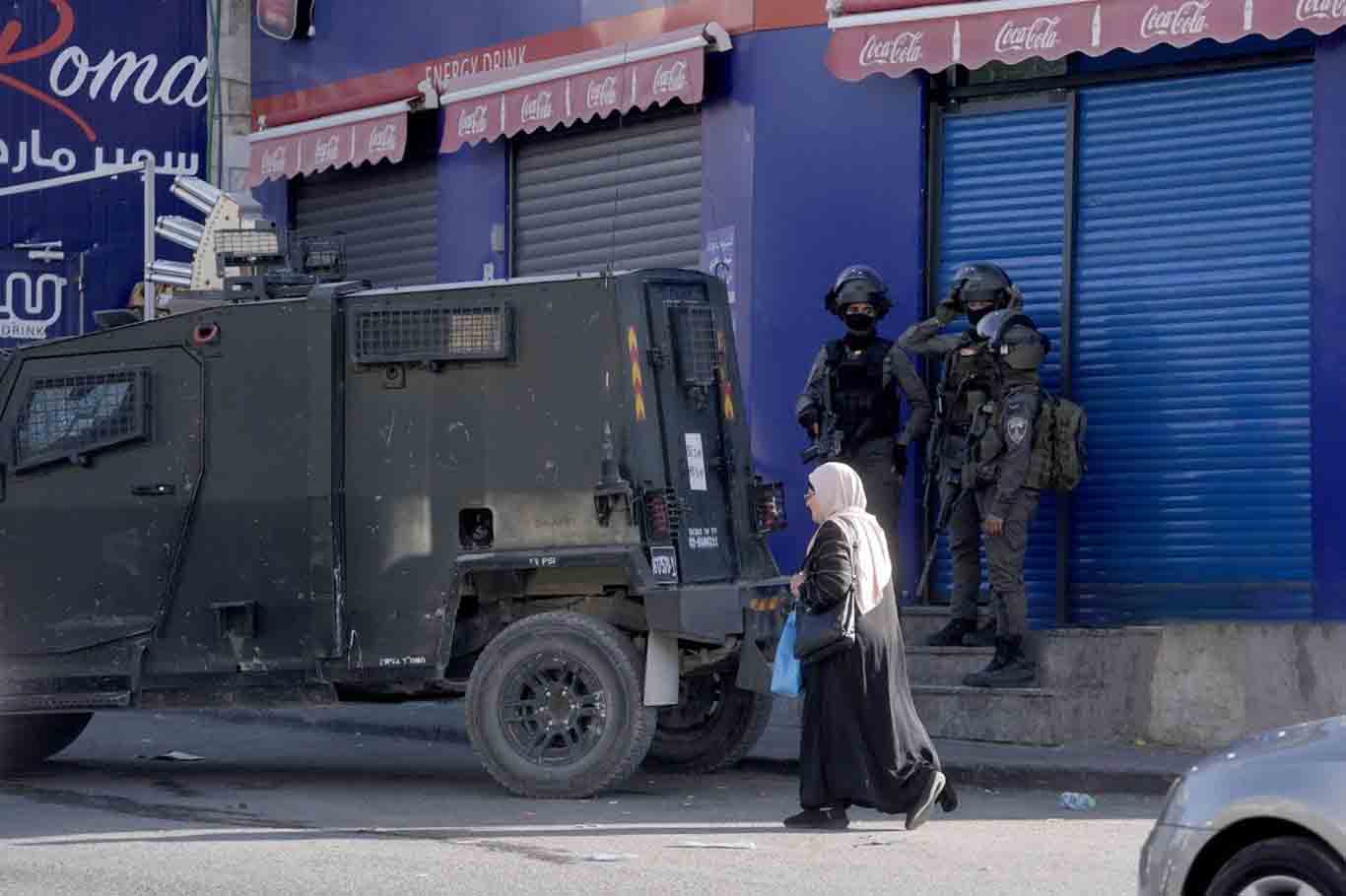 Israeli forces intensify assault on Qalandiya refugee camp as demolitions and siege deepen across West Bank
