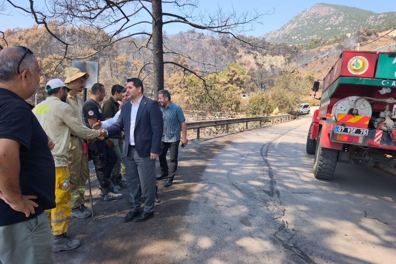 HÜDA PAR Antalya İl Başkanlığı’ndan yangın bölgesine ziyaret