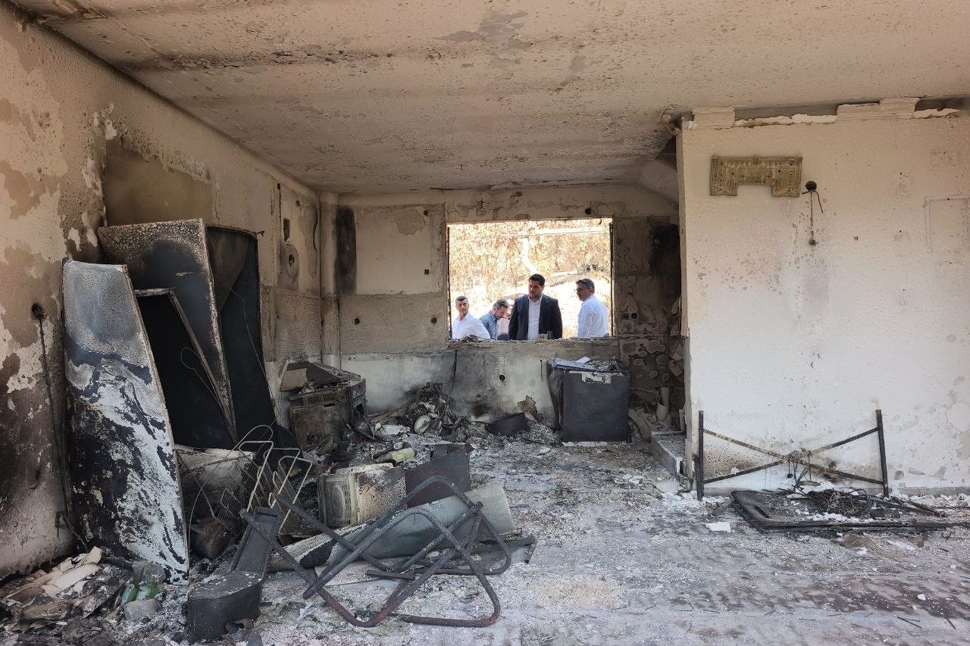 HÜDA PAR Antalya İl Başkanlığı’ndan yangın bölgesine ziyaret