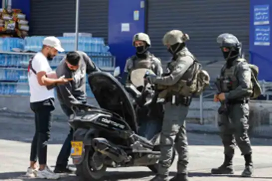 İşgalcilerden Kalkilya Mülteci Kampı'na baskın: 60'tan fazla Filistinli alıkonuldu ve sorgulandı
