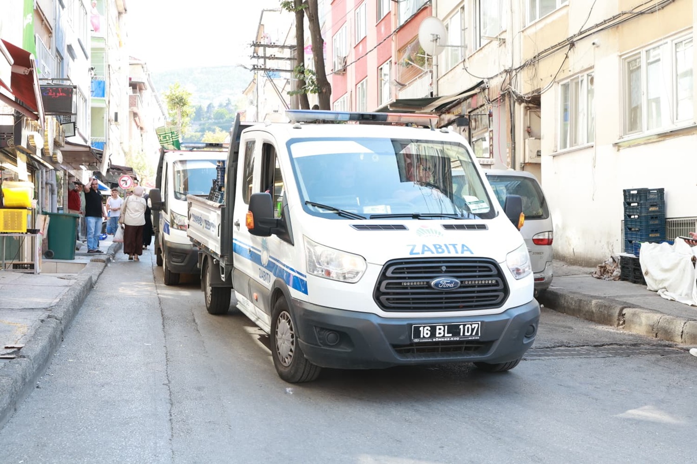 Bursa'da kaldırımları işgal eden işletmelere ceza
