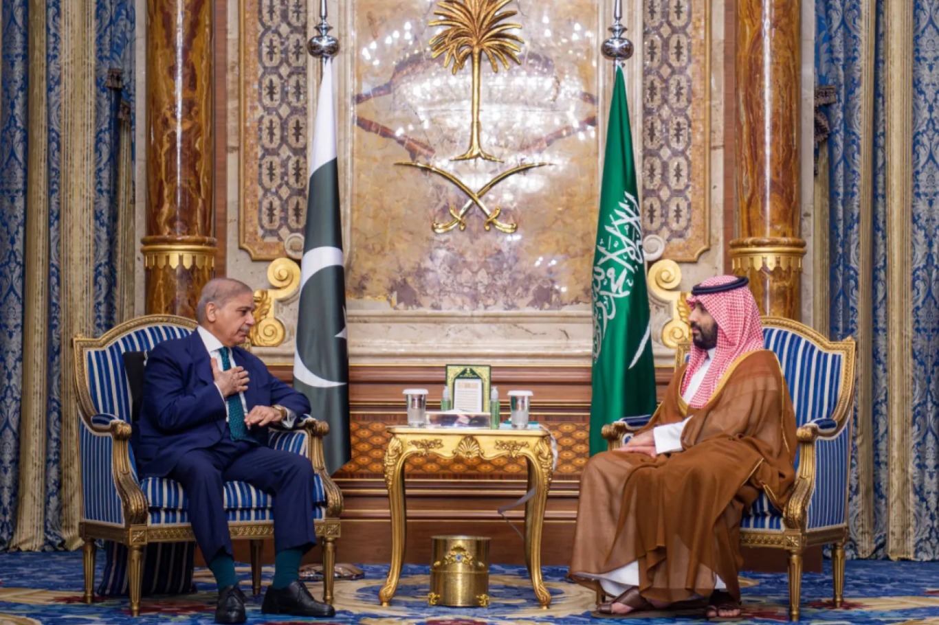 باكستان: رئيس الوزراء وقائد الجيش يزوران السعودية