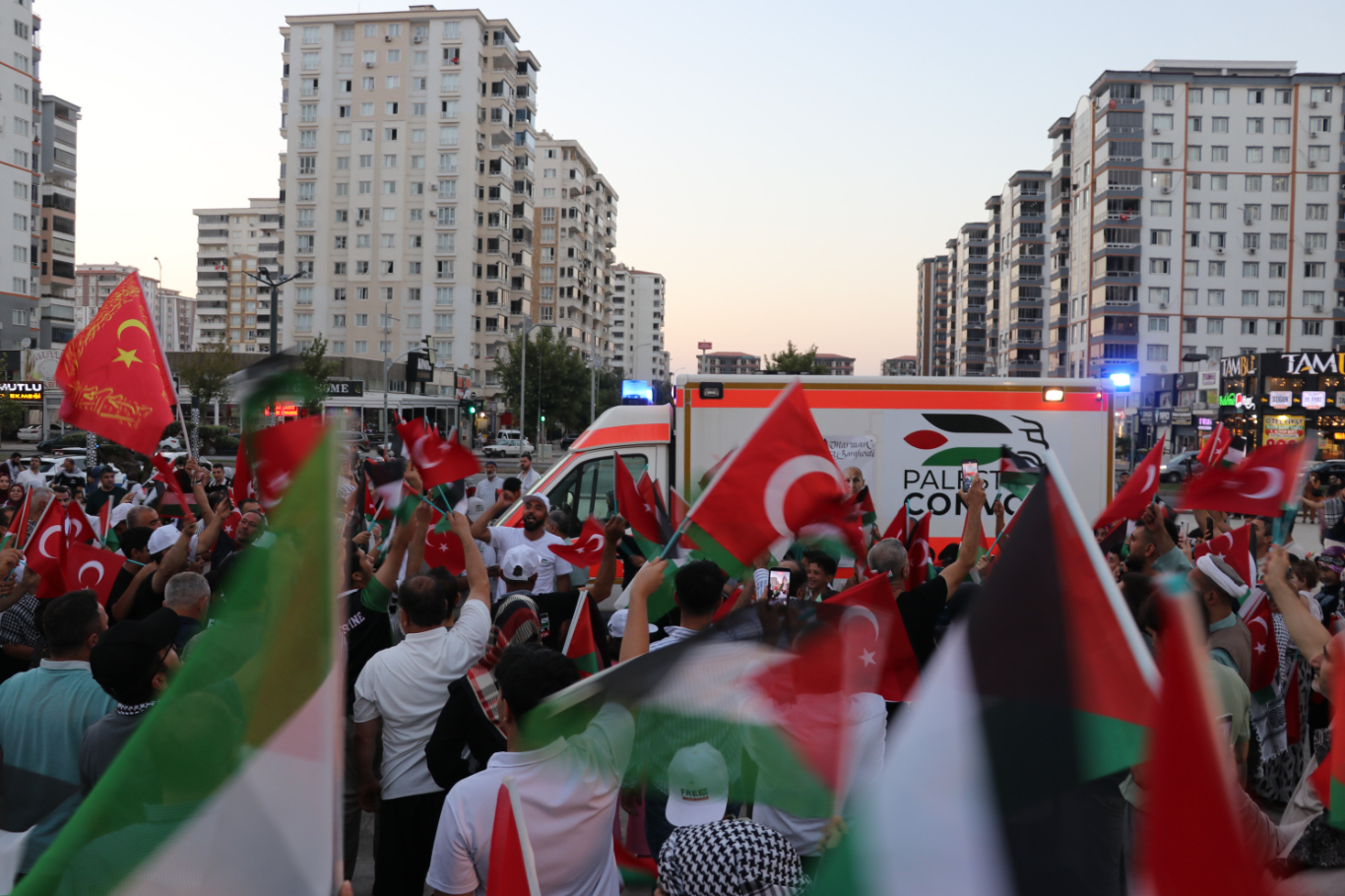 Uluslararası Filistin Vicdan Konvoyu Gaziantep'te mitingle karşılandı