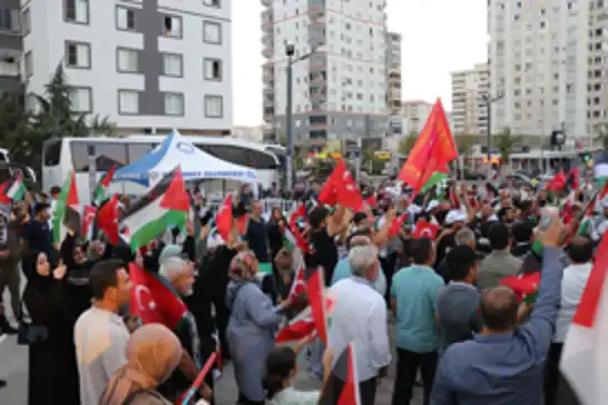 Uluslararası Filistin Konvoyu Gaziantep'te mitingle karşılandı
