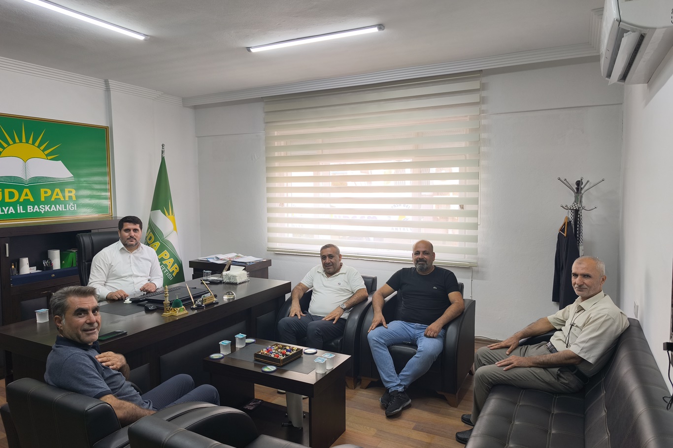 Antalya Batmanlılar Derneğinden HÜDA PAR’a ziyaret