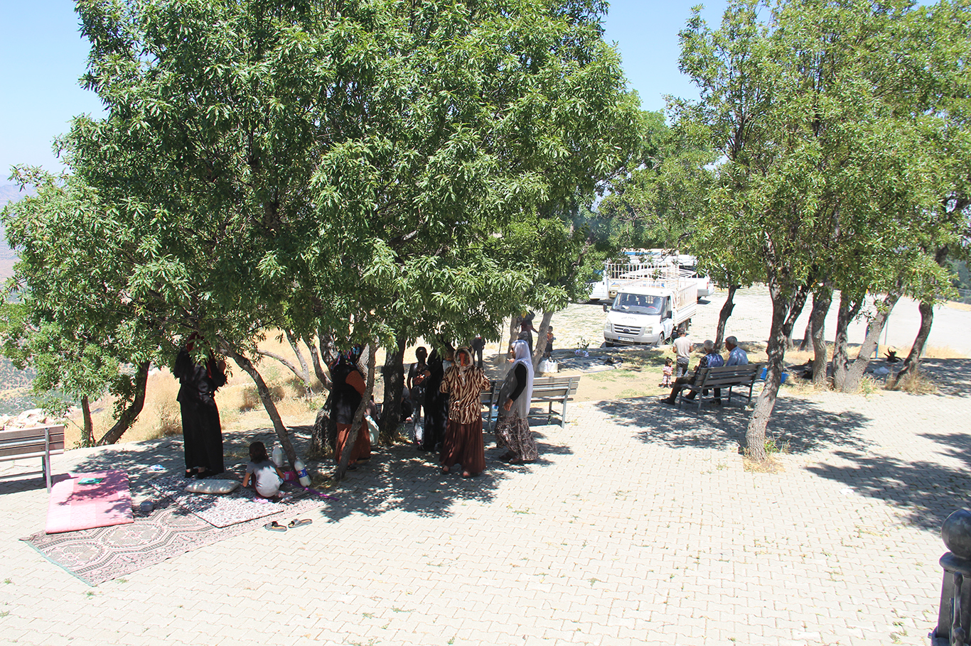 HÜDA PAR'dan Piraziz Türbesi için çağrı: Bu alan sahipsiz bırakılmamalı