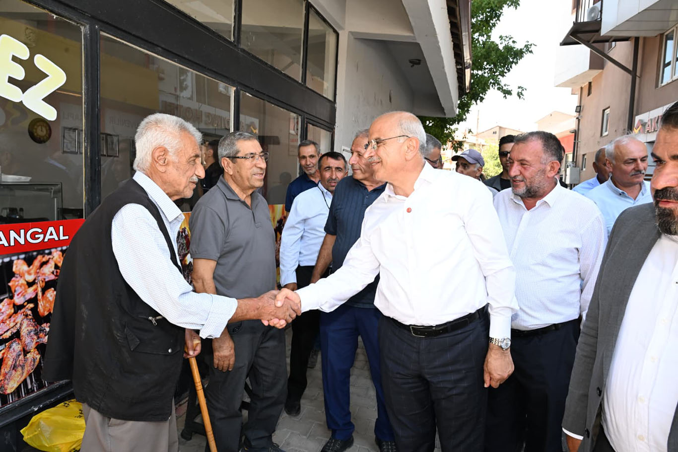 Büyükşehir Belediye Başkanı Er, Hekimhan'daki yatırımları inceledi