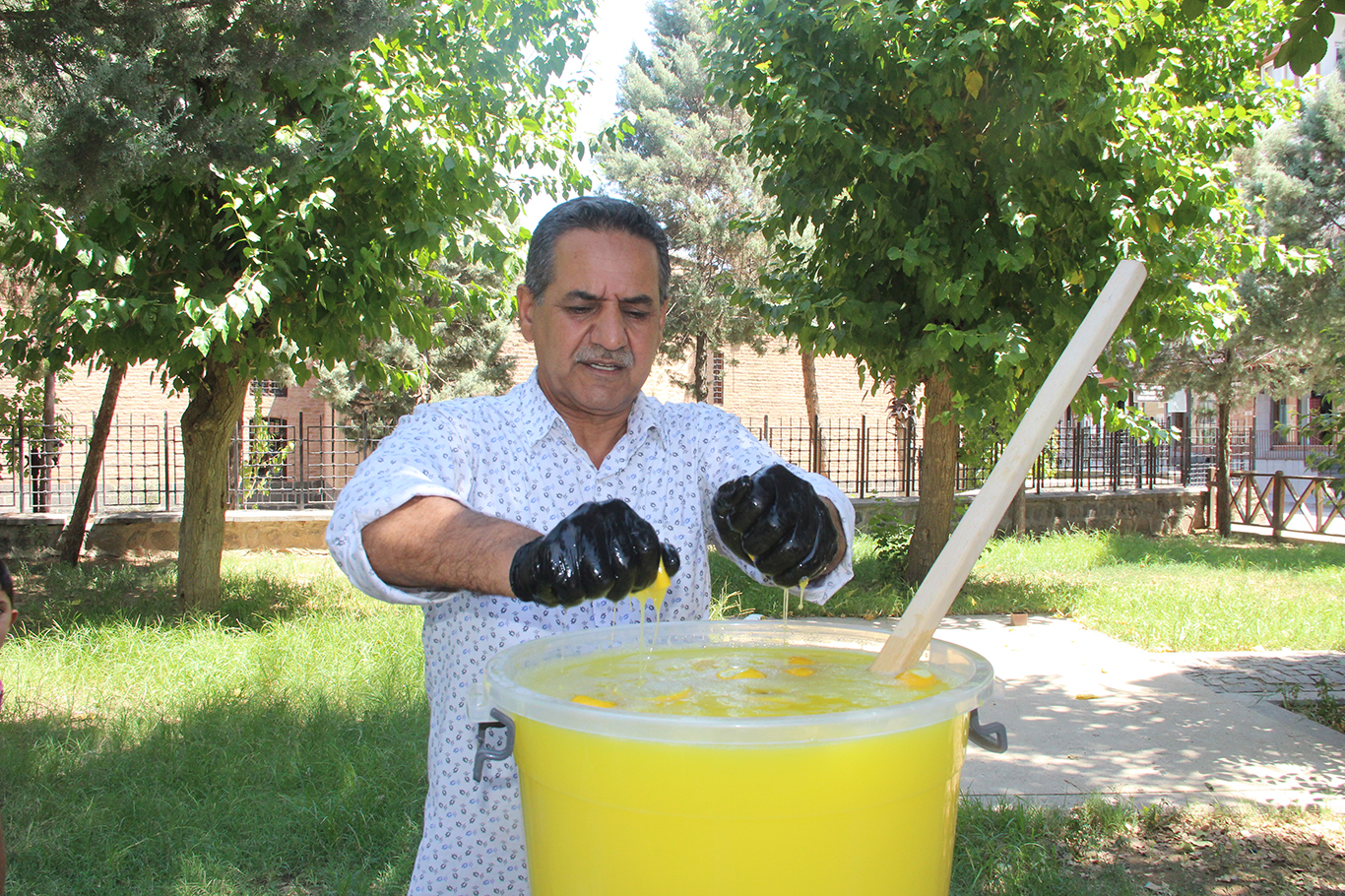 CİZRE SICAKLIĞININ ASIRLIK SERİNLİĞİ: TESCİLLİ CİZRE LİMONATASI