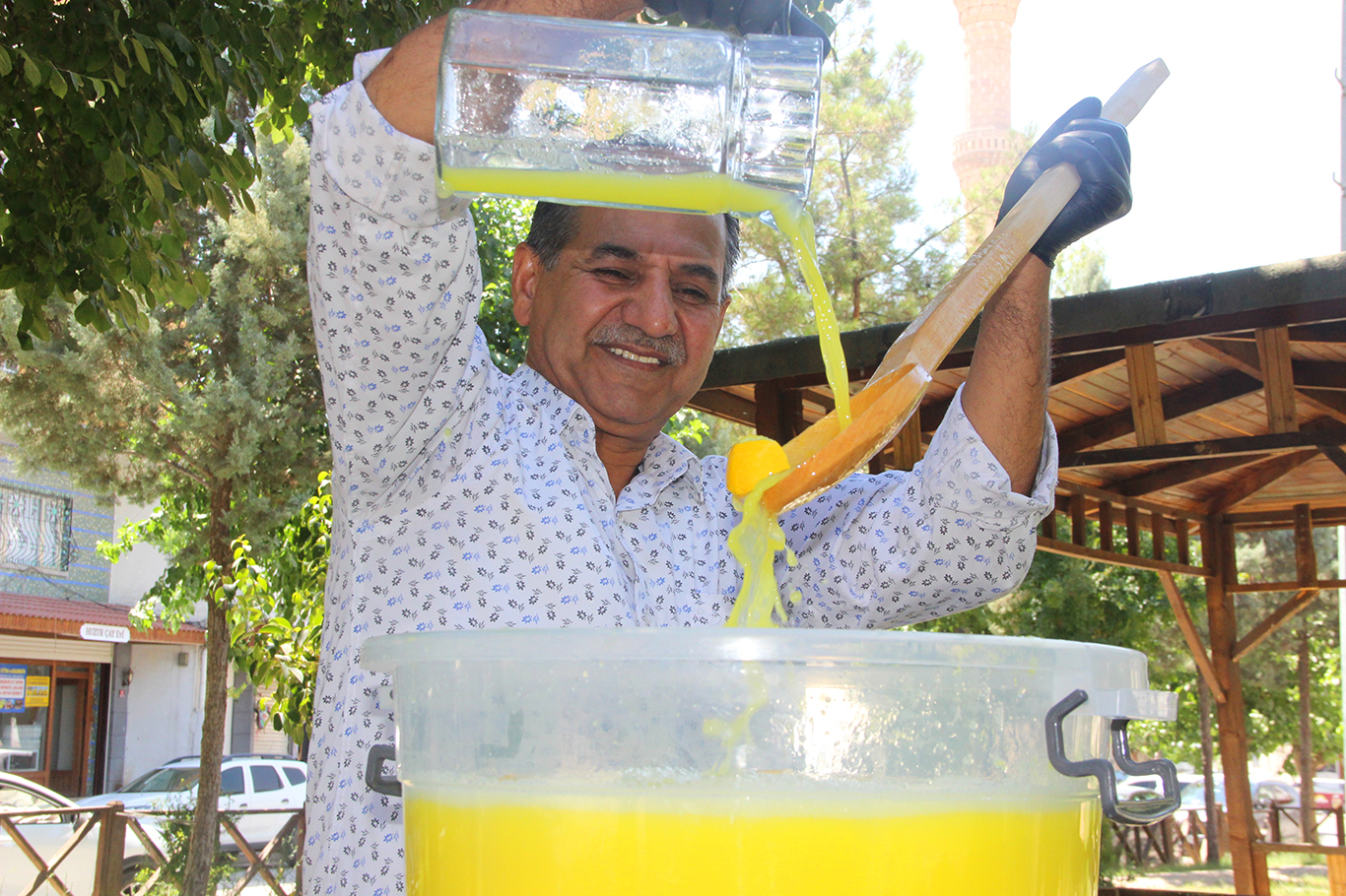 CİZRE SICAKLIĞININ ASIRLIK SERİNLİĞİ: TESCİLLİ CİZRE LİMONATASI
