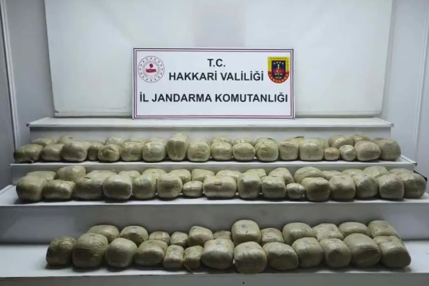 Hakkari'deki operasyonda 253 kilogram esrar ele geçirildi 