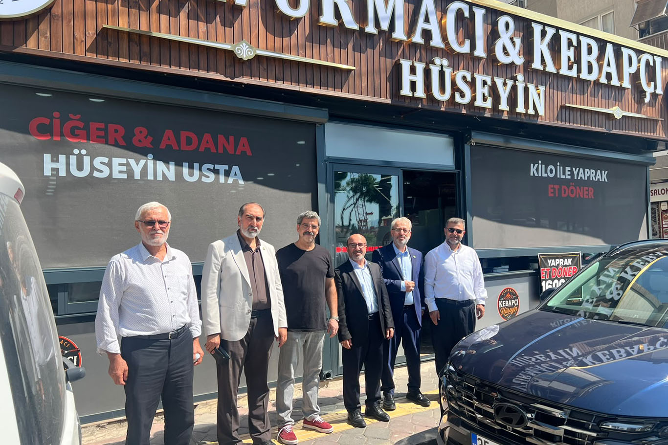HÜDA PAR Genel Sekreteri Mehmet Hüseyin Yılmaz, İzmir'de esnafı ziyaret etti