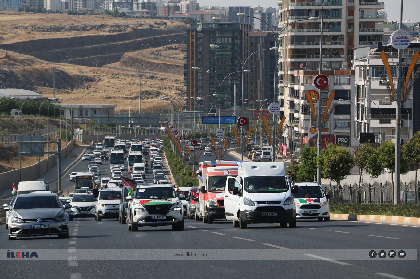 Thousands gather in Şanlıurfa to stand with International Palestine Convoy