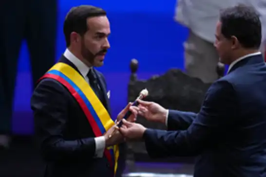 Abelardo de la Espriella sworn in as Colombia’s new president