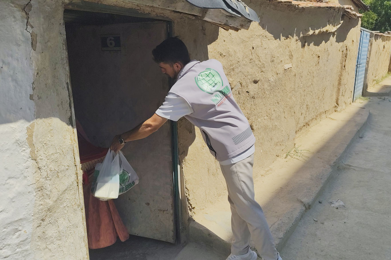 Umut Kervanı Konya’dan yetim ve muhtaç ailelere yardım