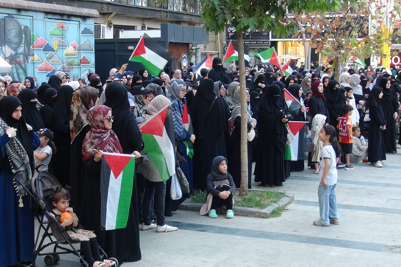 Batmanlılardan Filistin Konvoyu'na destek, Gazze'deki katliamlara tepki