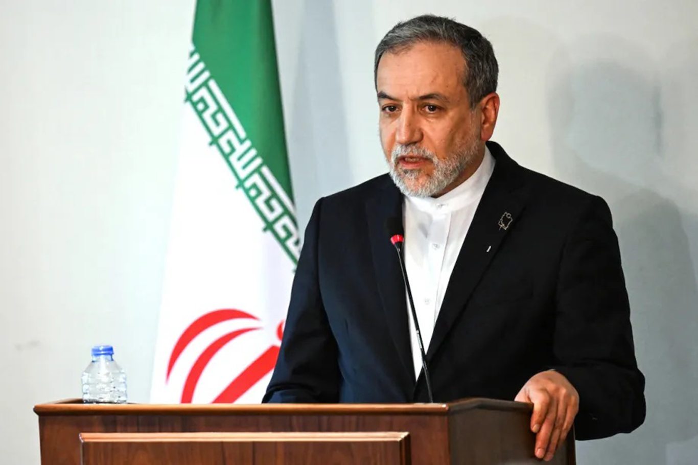 Oman talks do not mean full reopening of Strait of Hormuz, Iranian FM says