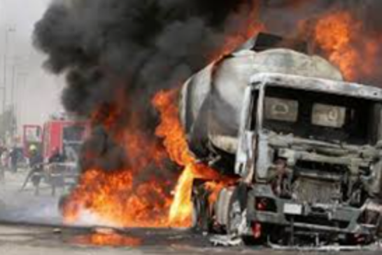 Orta Afrika Cumhuriyeti'nde yakıt tankeri kaza yaptı: En az 20 ölü