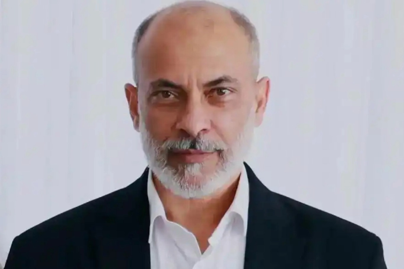 عصام دربالة كما عرفته.. قائدٌ قلَّ أن يجود الزمان بمثله