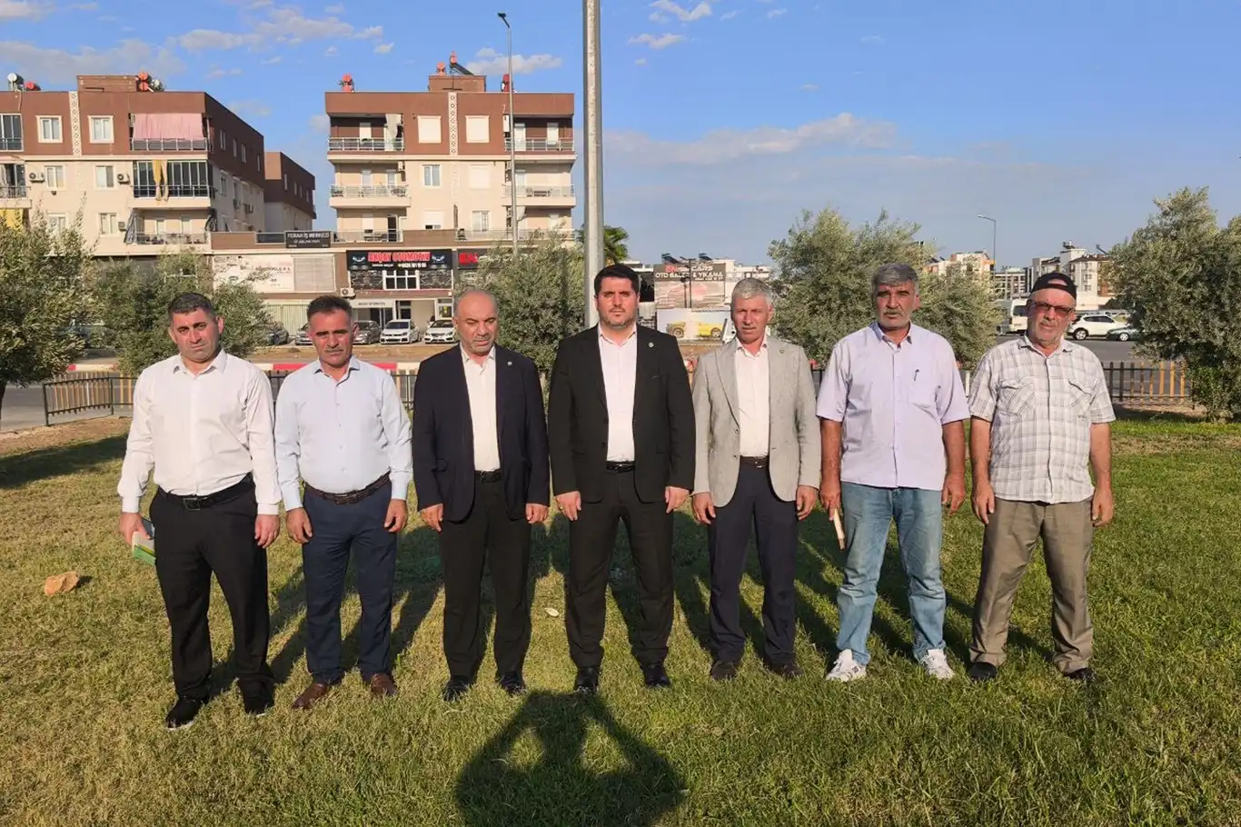 HÜDA PAR Antalya Teşkilatı Kepez’de esnafın sorunlarını dinledi