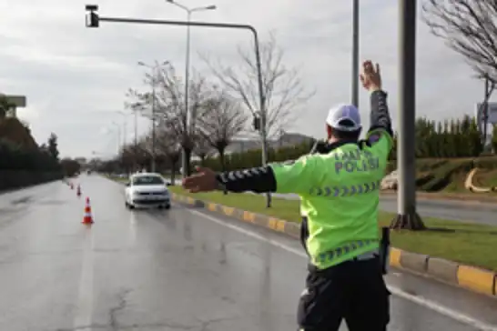 Eskişehir’de bin 258 araç trafikten men edildi
