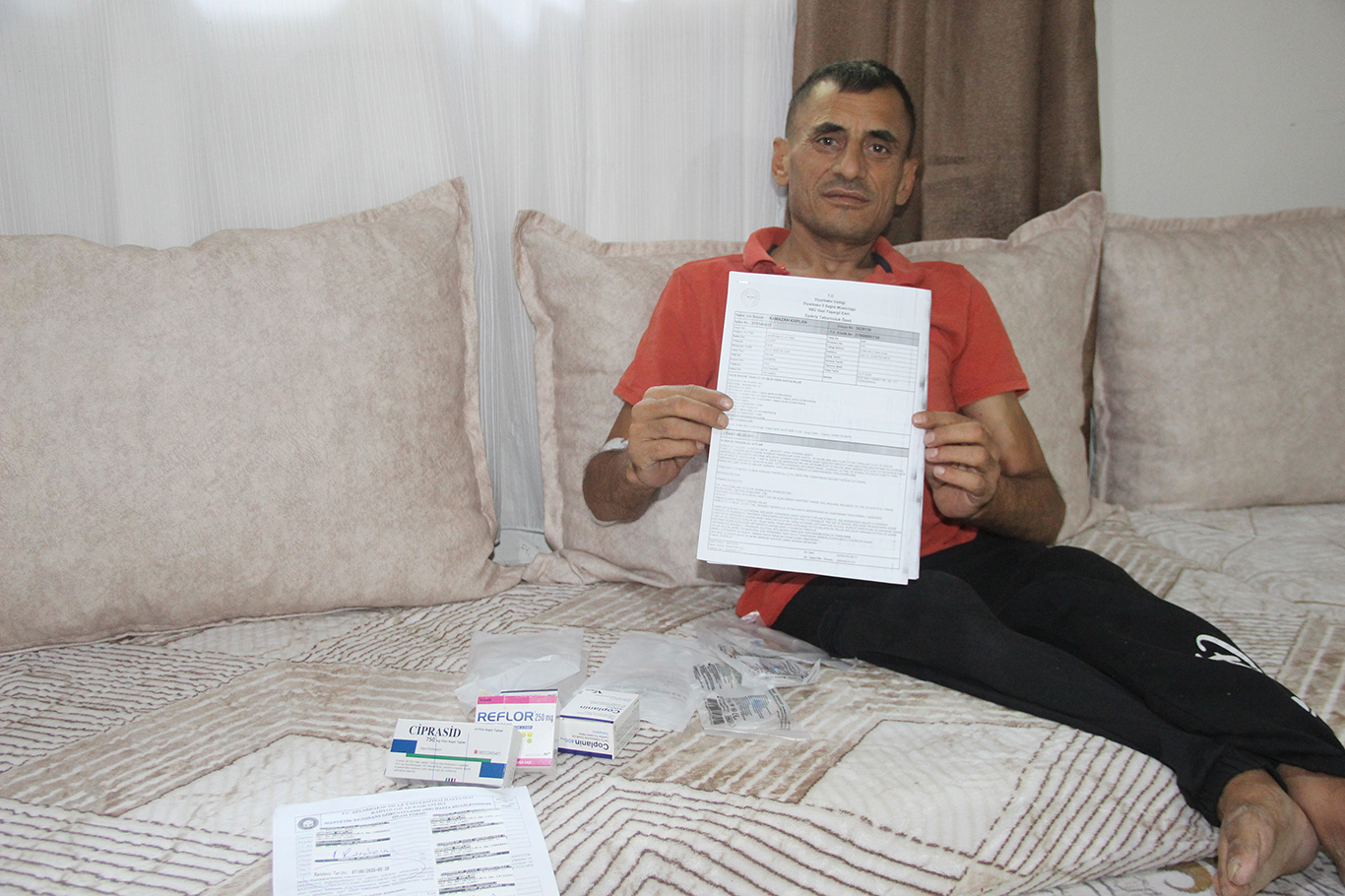 TEDAVİ İÇİN BİRİKTİRDİĞİ ALTINLAR HIRSIZLARIN HEDEFİ OLDU