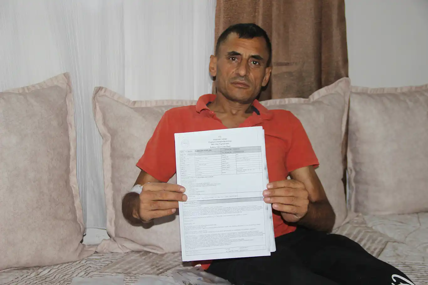Tedavi için biriktirdiği altınlar hırsızların hedefi oldu