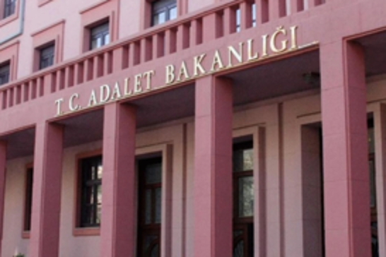 İzmir'de uzun süren davalar için yeni dönem: Alo Adalet 135 hizmette