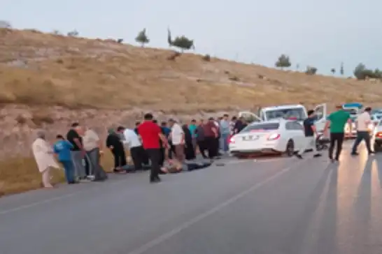 Gaziantep'te iki aracın çarpıştığı kazada 3 kişi yaralandı