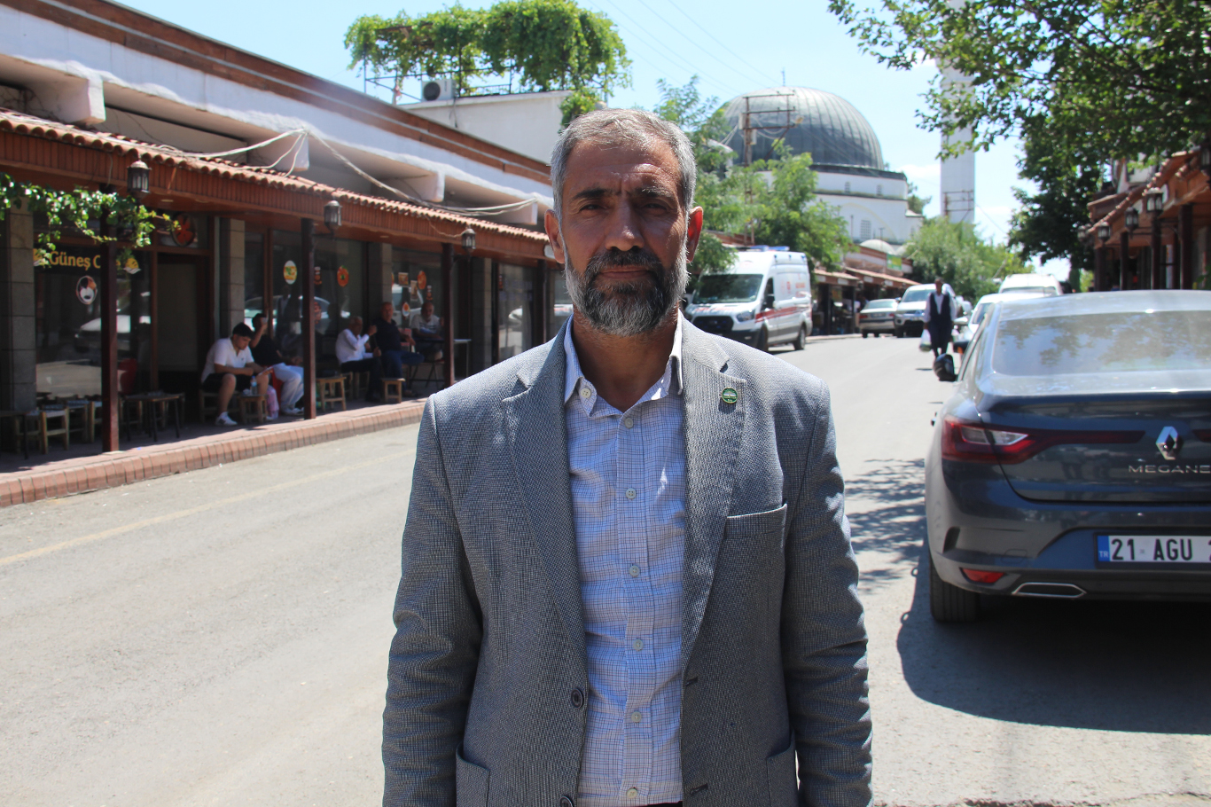 Eğil'de otopark çilesi: Ziyaretçiler ceza, esnaf müşteri kaybediyor