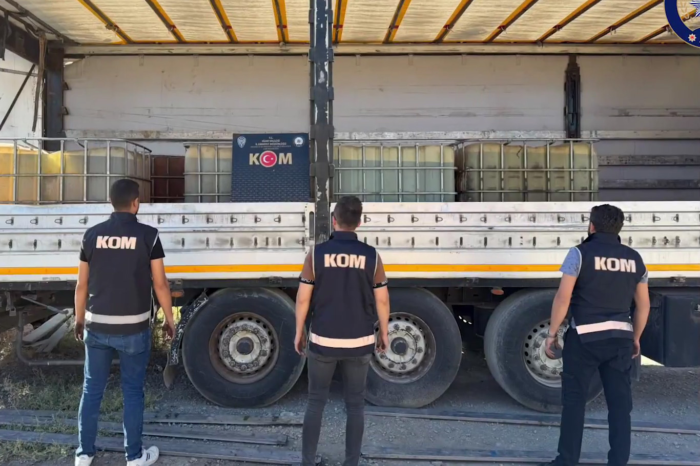 Iğdır’da 9 bin litre kaçak akaryakıt ele geçirildi