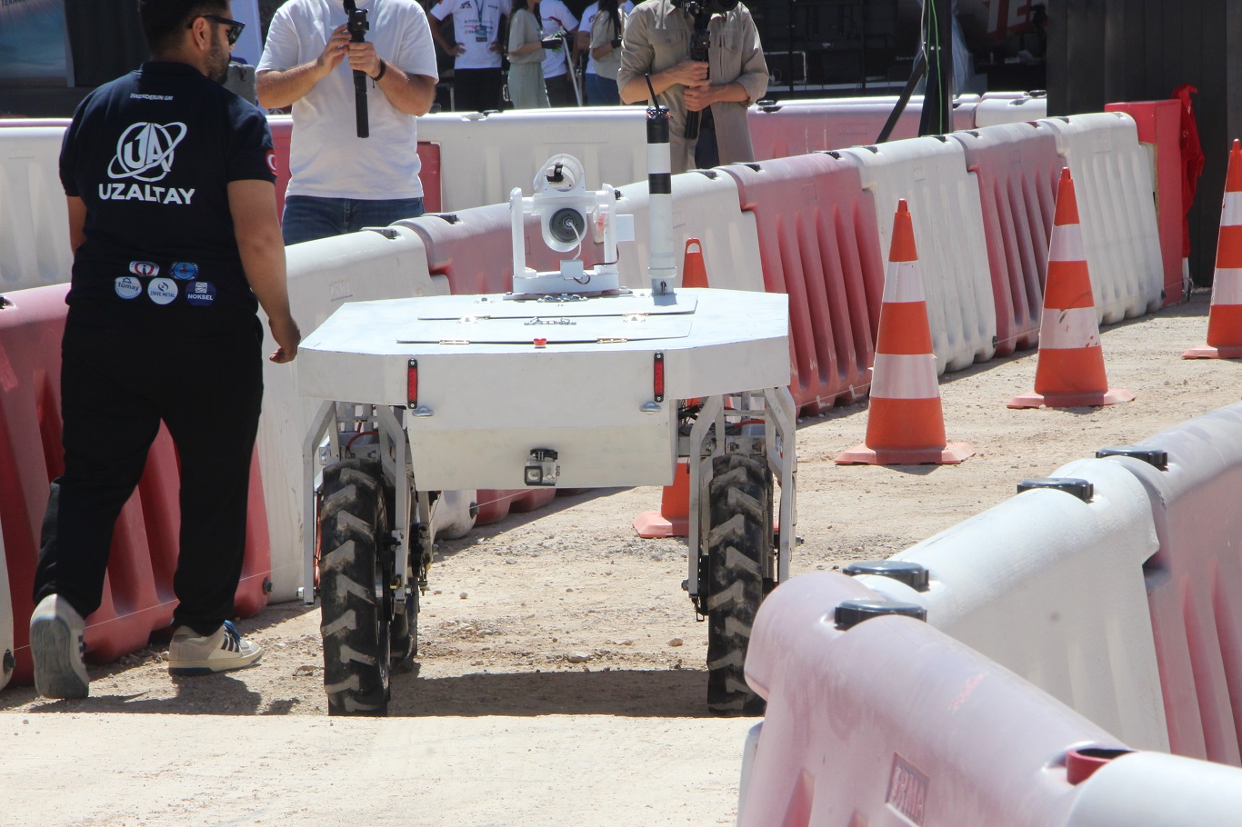 TEKNOFEST’e katılan öğrenciler: Boş durmak yerine üretmeyi tercih ediyoruz