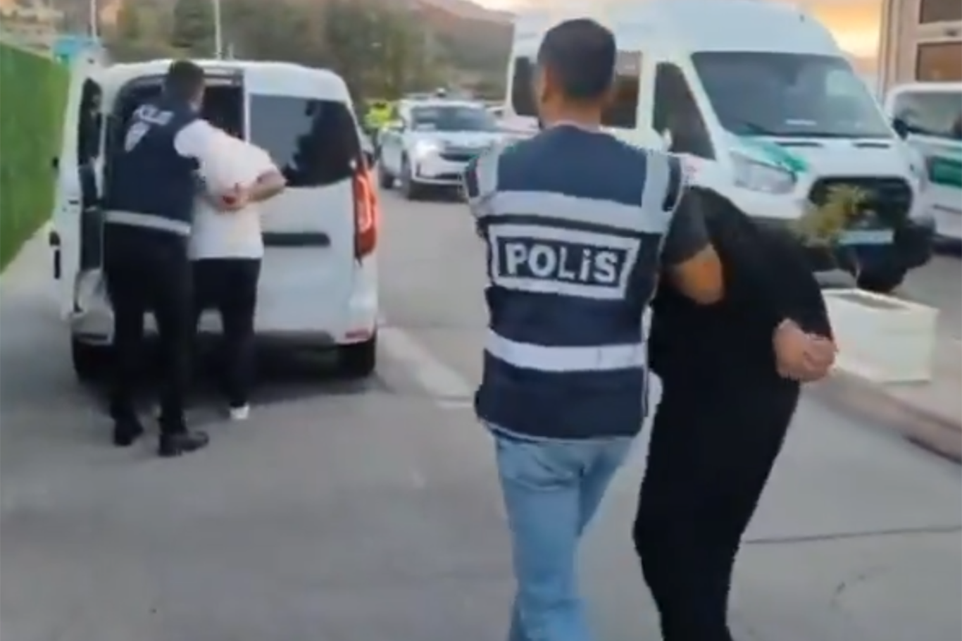 Konya’da “polis-savcı” yöntemiyle dolandırıcılık: 2 şüpheli yakalandı