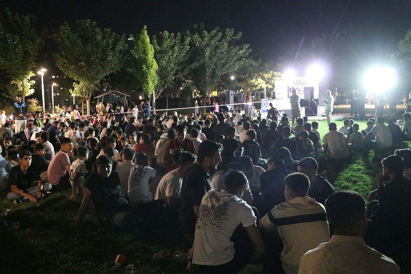 Gaziantep'te gençlik buluşmasında "Huzur imandan geçiyor" mesajı