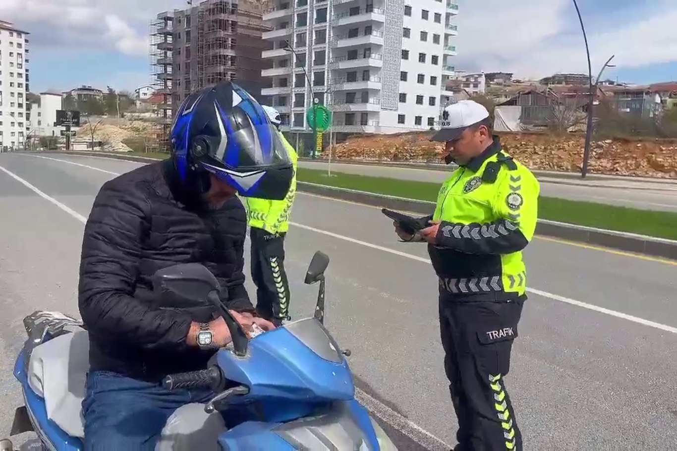 Malatya'da çeşitli suçlardan 24 şahıs yakalandı