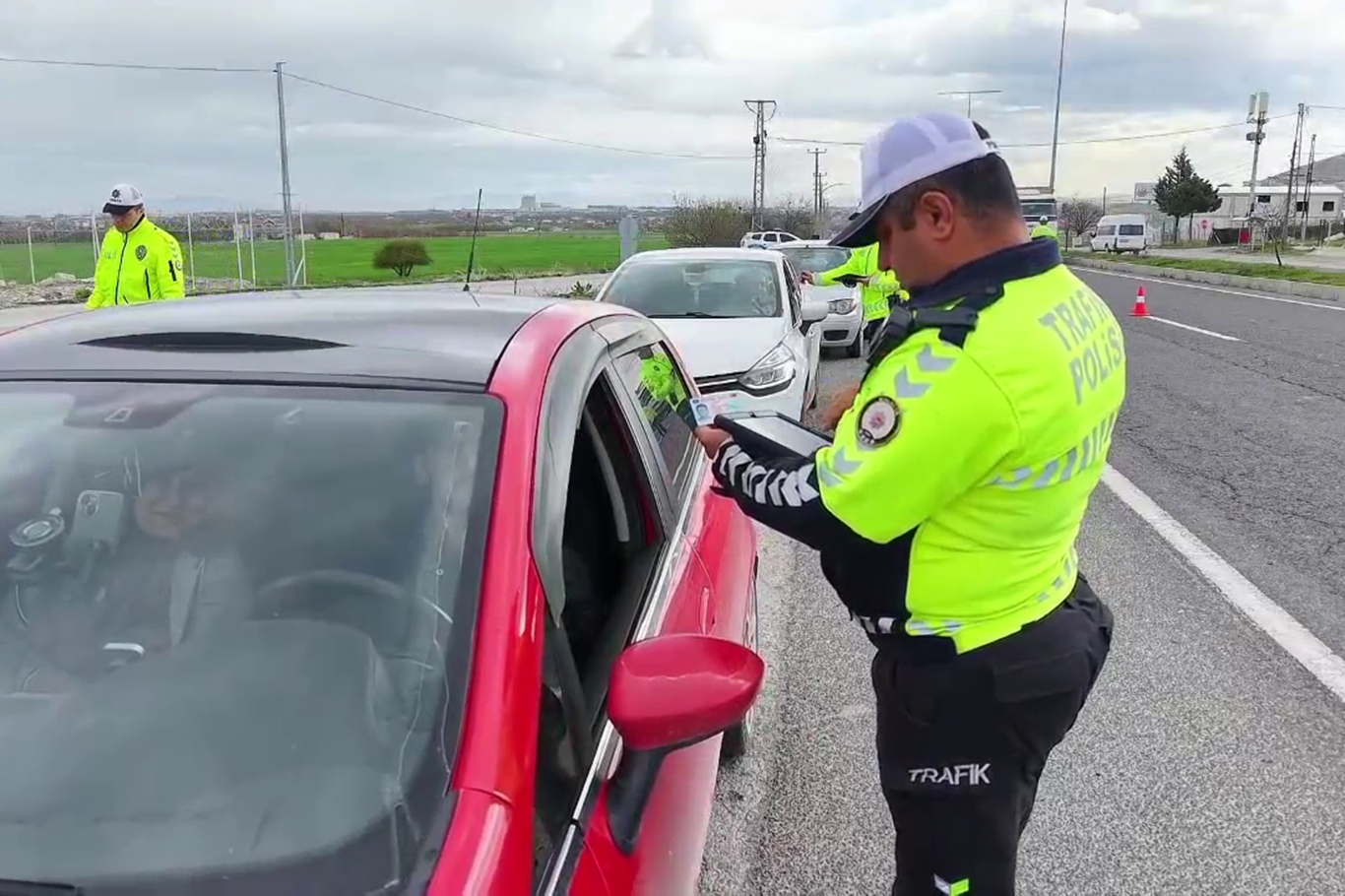 Malatya'da çeşitli suçlardan 24 şahıs yakalandı