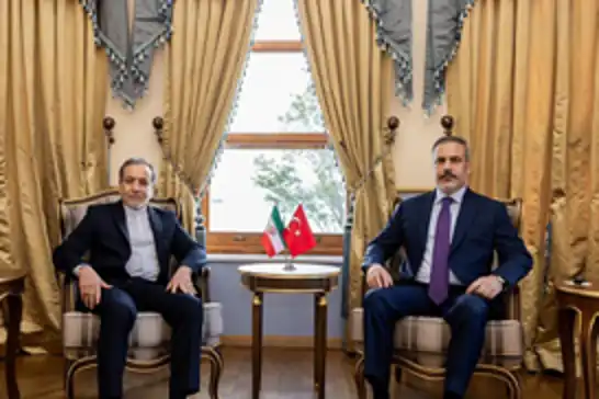 گفتگوی فیدان، وزیر خارجه ترکیه با عراقچی، وزیر خارجه ایران