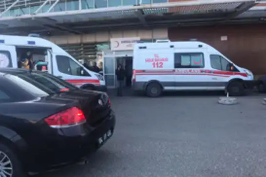 Çoğu jandarma personeli 50 kişi zehirlenme şüphesiyle hastaneye başvurdu