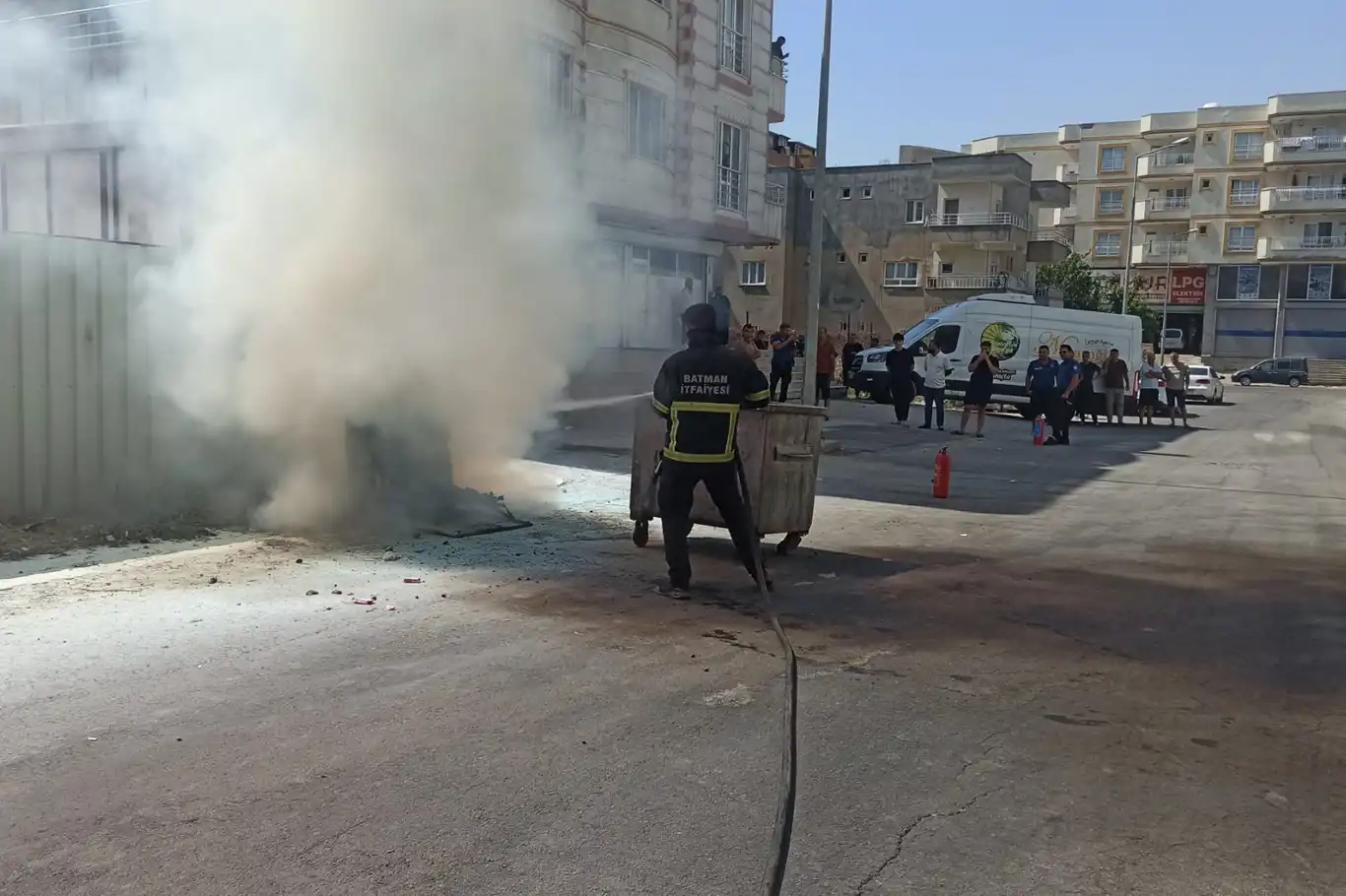 Batman'da elektrik panosunda çıkan yangın söndürüldü