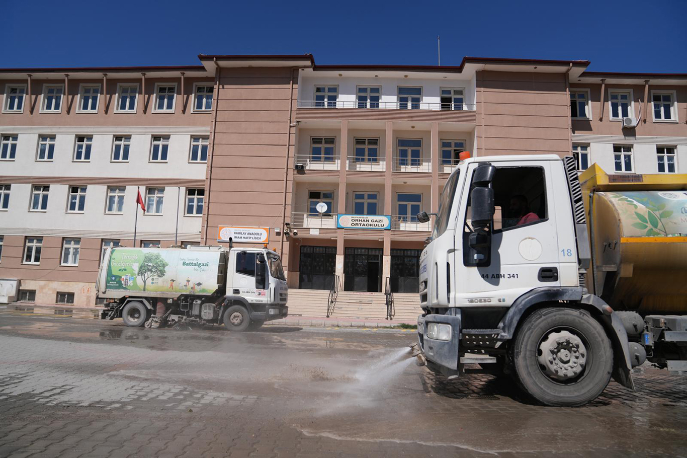 Battalgazi Belediyesi okulları yeni eğitim dönemine hazırladı