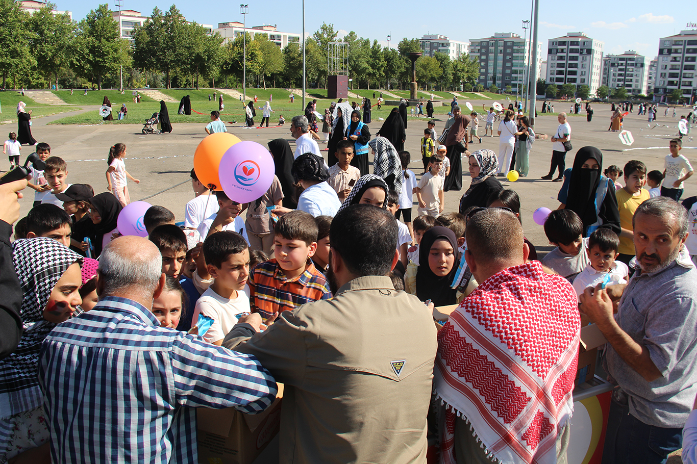 Diyarbakır'da "Uçurtmalar Gazze'de de Özgür Uçacak" etkinliği düzenlendi