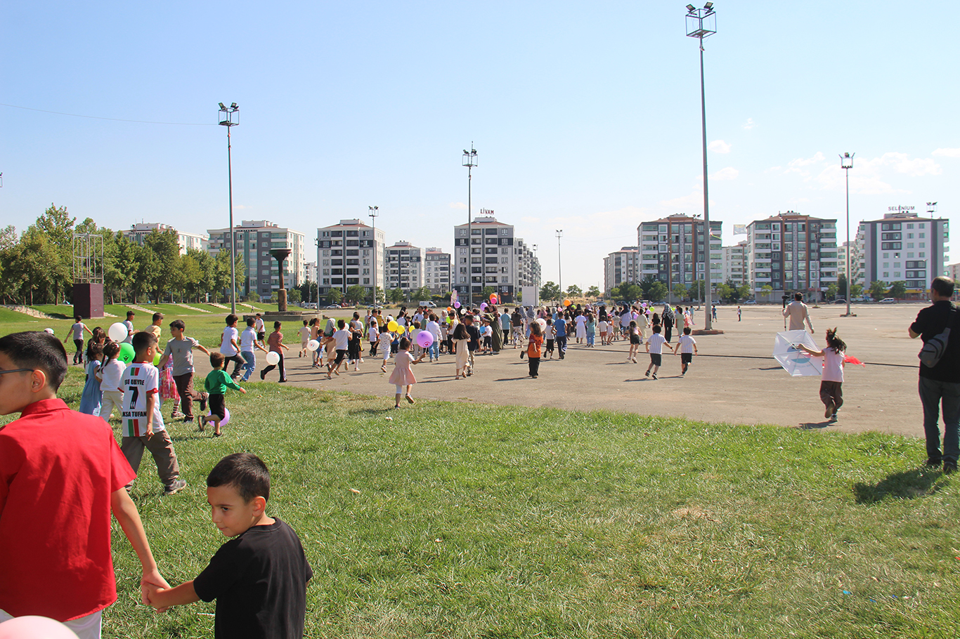 Diyarbakır'da "Uçurtmalar Gazze'de de Özgür Uçacak" etkinliği düzenlendi