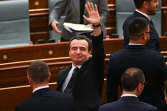 Kosova'da Kurti hükümeti güvenoyu aldı