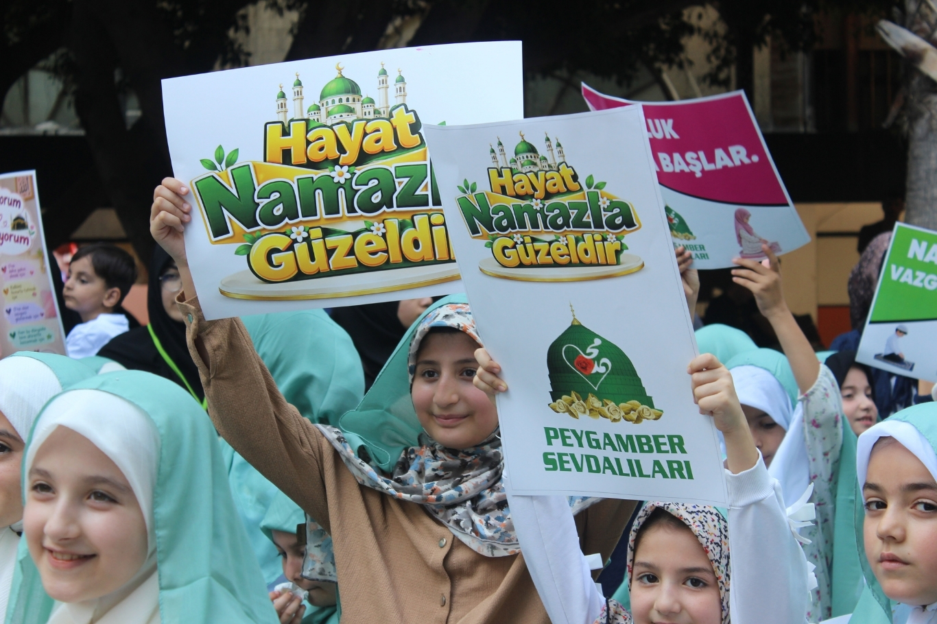 Mersin'de "Hayat Namazla Güzeldir" programı düzenlendi