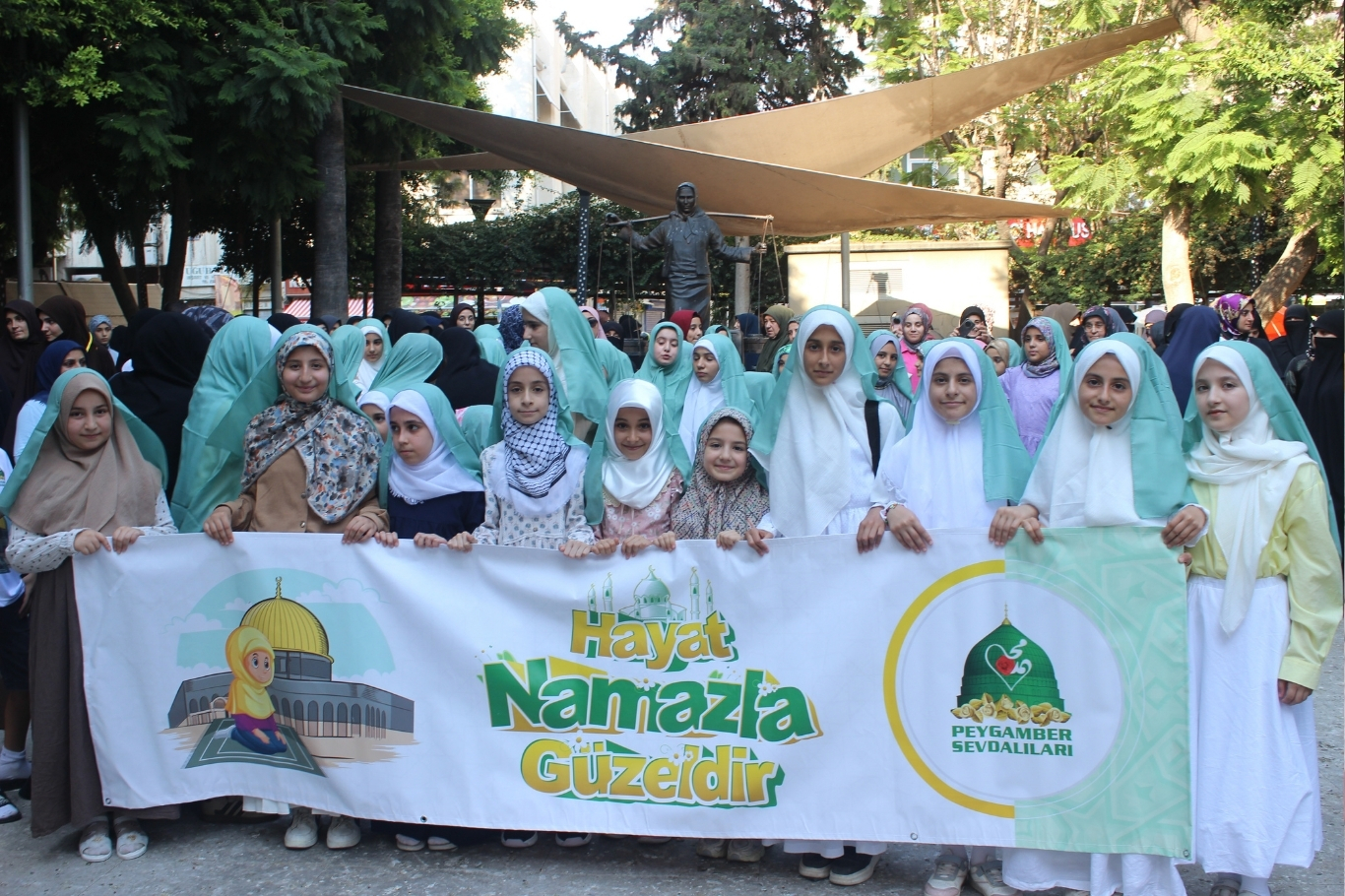 Mersin'de "Hayat Namazla Güzeldir" programı düzenlendi