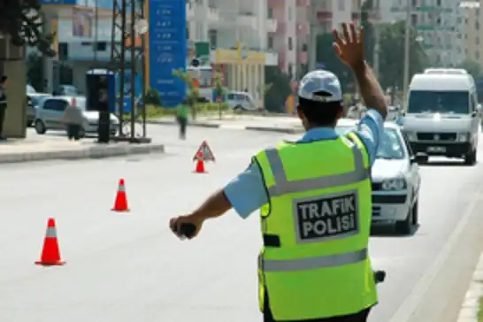 Eskişehir’de trafik denetimlerinde 330 araç trafikten men edildi